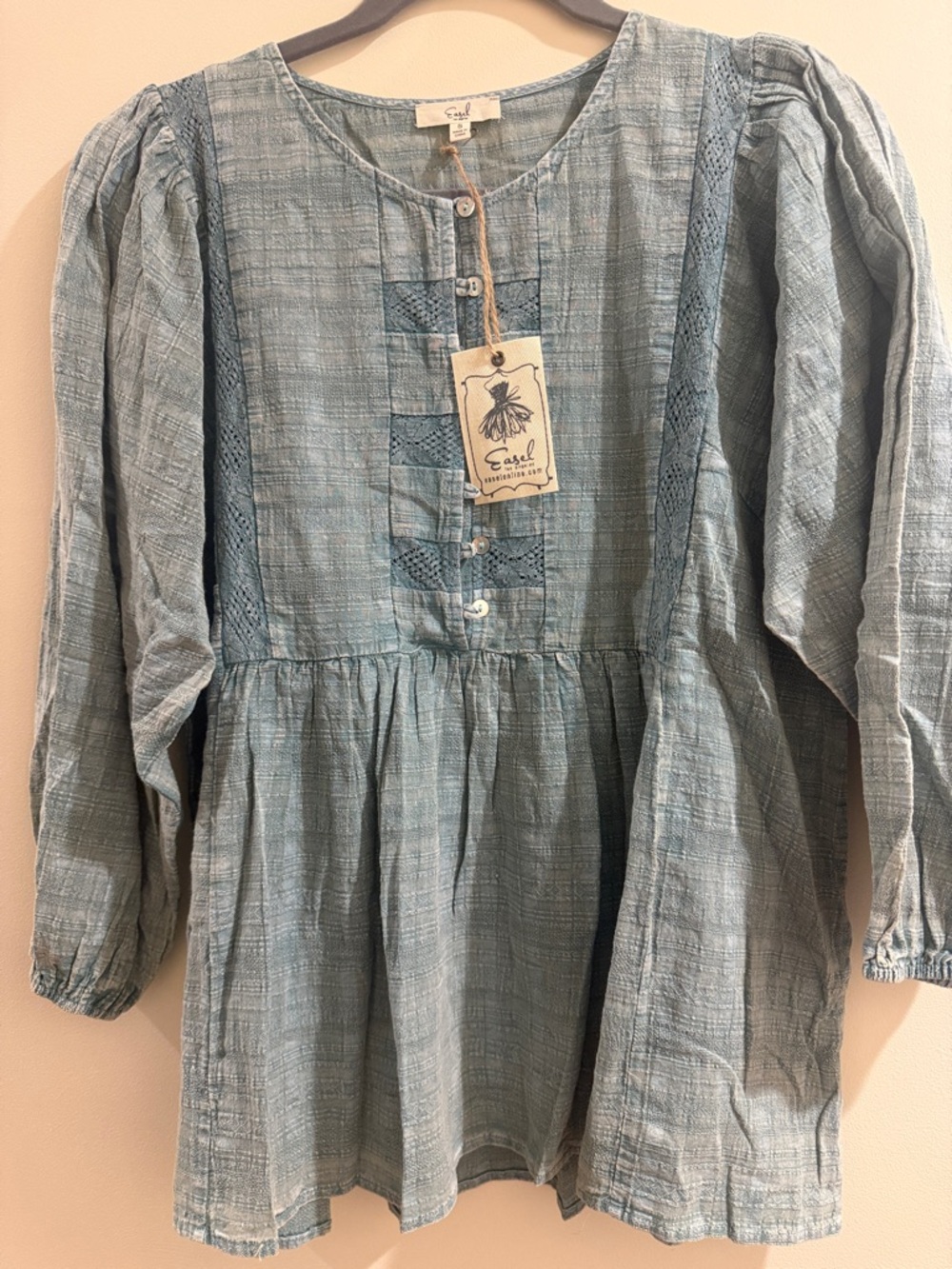 easel Light Blue Textured Lace-Trim Button Top